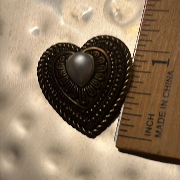 Vintage Heart Pin - Picture 4 of 4